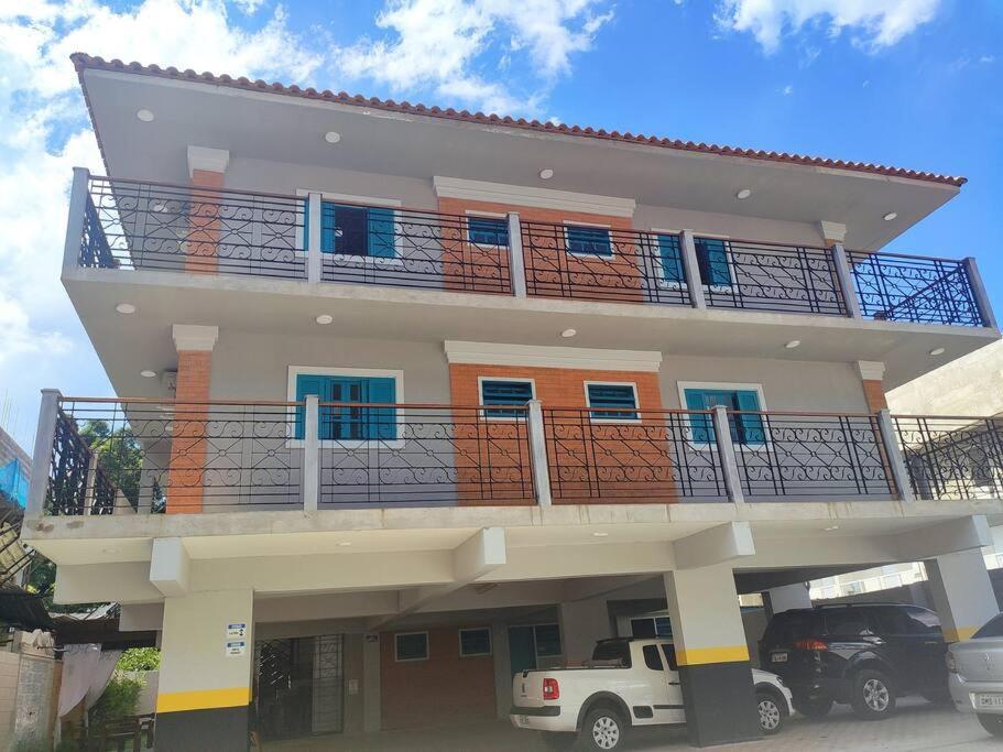 Compacto Toninhas Apto 11