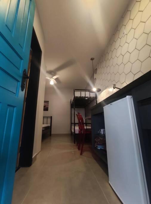 Apartamento Compacto Toninhas Apto 11 *